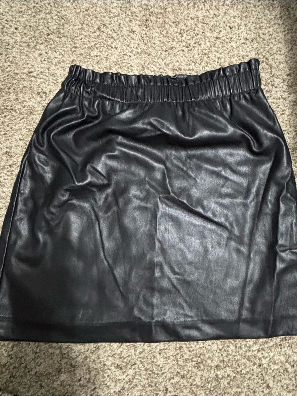 Loft Black Faux Leather Elastic Waist Mini Skirt - women’s size S - fully lined